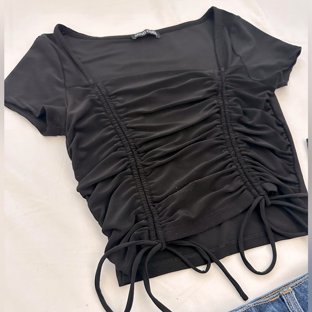 Black Ruched Draw String Straight Neckline Crop Top size Small - Picture 3 of 4